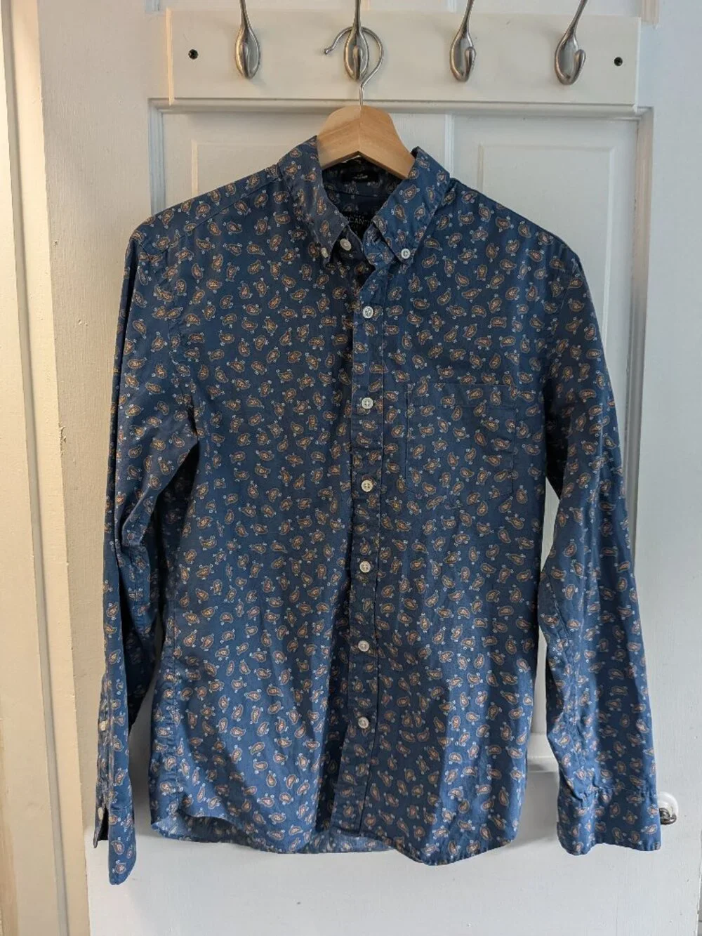 J. Crew Mercantile Slim Untucked Button Down Shirt Paisley
